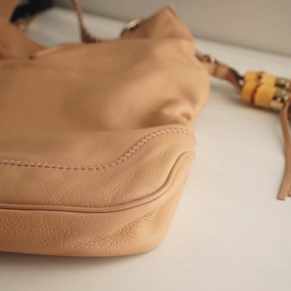 SOLD - Gucci Vintage Jackie with tassels - Picture 5 of 12